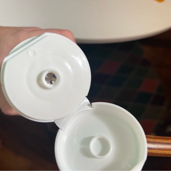 First Aid Beauty KP Bump Eraser Body Scrub 8oz. NWT - Picture 3 of 3